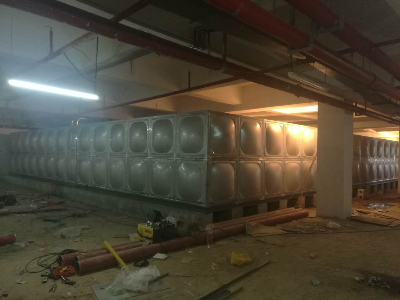 平果龍脈山莊504立方消防水箱安裝完成